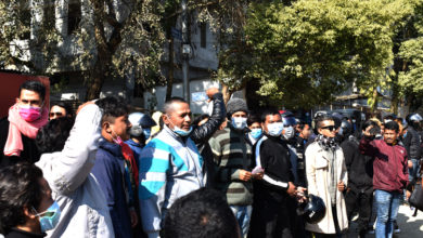 Photo of तनहुँमा पुल उद्घाटन विषयमा विवाद, कांग्रेस वरिष्ठ नेता प्रहरी नियन्त्रणमा, कार्यक्रम स्थलमा निषेधाज्ञा, स्थिति नियन्त्रणमा लिन प्रहरीद्वारा अश्रुग्याँस प्रहार