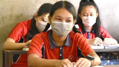 Photo of कोरोना संक्रमण जोखिमका बीच चार महिनापछि खोल्न थालियो विद्यालय