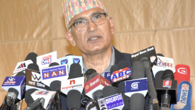 Photo of सरकारमाथि एमालेको आरोप : असफलता ढाक्न गभर्नर निलम्बन