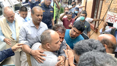 Photo of मेयर उम्मेदवार जोशी माथी आक्रमण, रिस्तीमा पुनः मतदान गर्न माग, मतगणनामा सहभागी नहुने