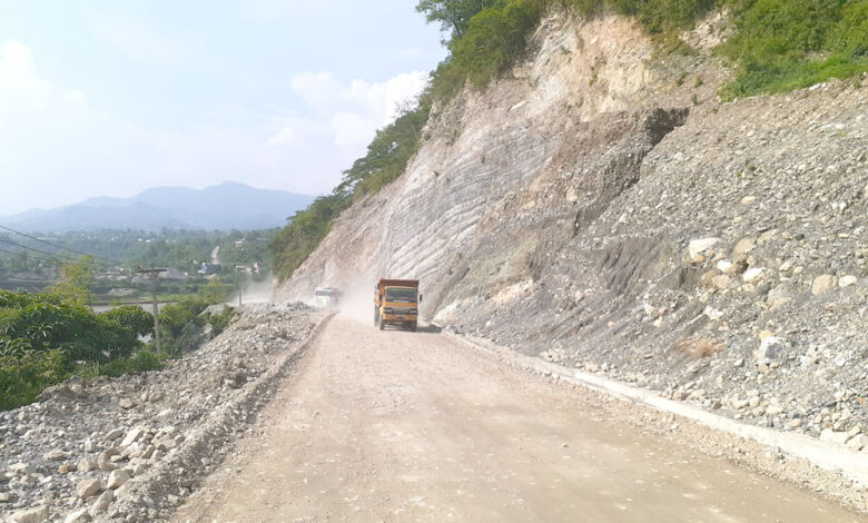 Photo of पहरा कटान गरी सडक बिस्तार