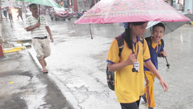 Photo of झरीमा घर फर्कदै विद्यार्थी