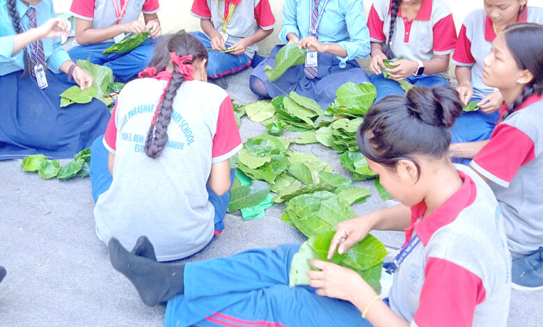Photo of नयाँपुस्तालाई परम्परागत सीप हस्तान्तरण