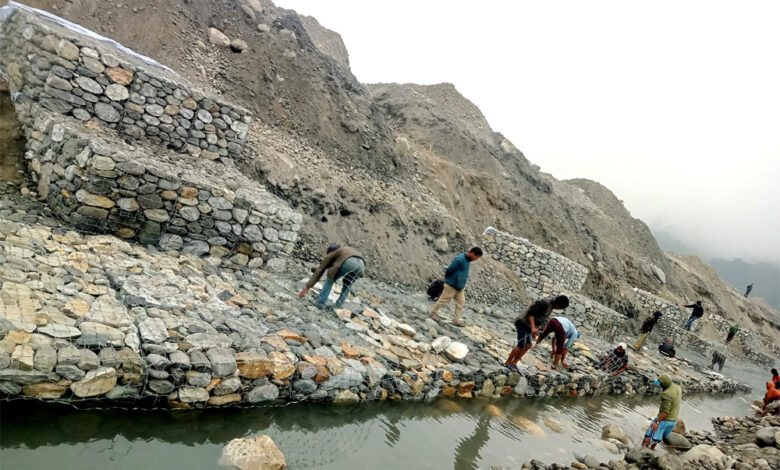 Photo of गौशाला संरक्षणका लागि मादीनदीमा तटबन्धन