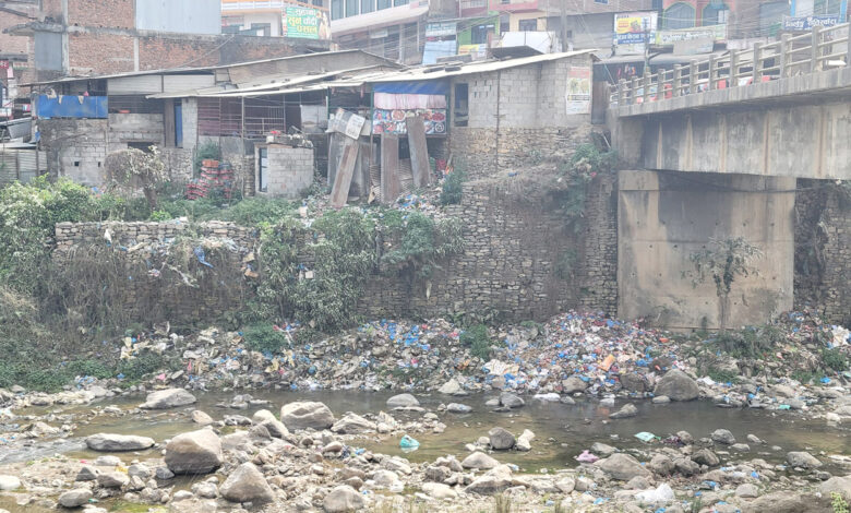 Photo of प्रदुषण र अतिक्रमणको चपेटामा चुँदीखोला