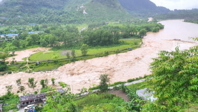 Photo of सेती नदी कटानले चिन्तित छन् दुलेगौंडा पुल्चोकका बासिन्दा