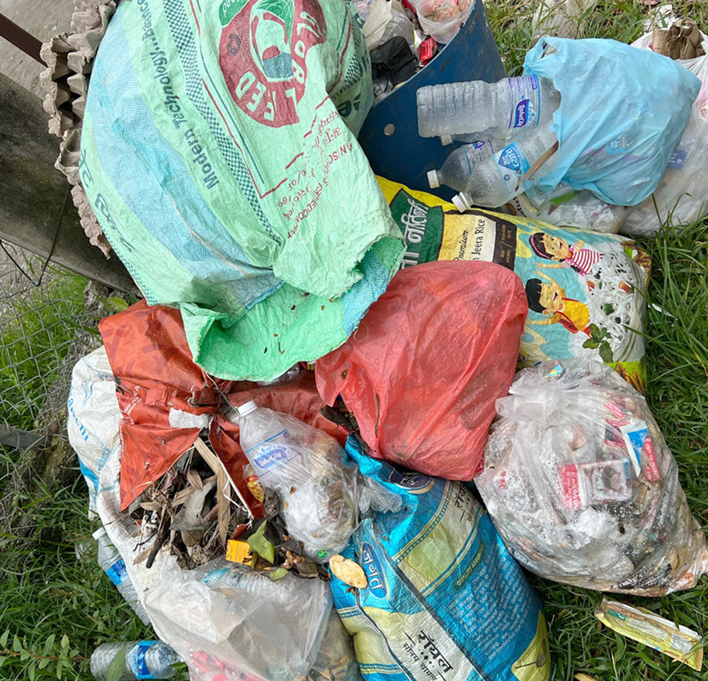 Photo of विसर्जनको ठाउँ अभावका कारण व्यास नगरपालिकाले हप्तादिनदेखि फोहर उठाएन