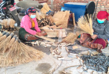 Photo of परम्परागत सीप र हस्तकला आम्दानीको मुख्य स्रोत