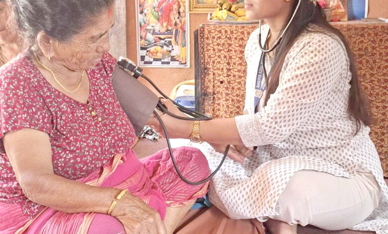 Photo of ज्येष्ठ नागरिकलाई घरदैलोमै सेवा