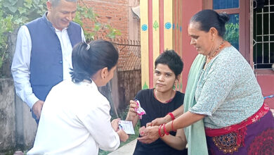 Photo of फरक क्षमता भएकी २७ वर्षीया पन्थलाई निवासमै नागरिकता