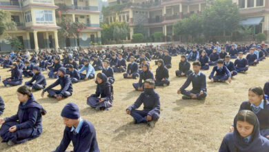 Photo of ध्यान गर्दै विद्यार्थी