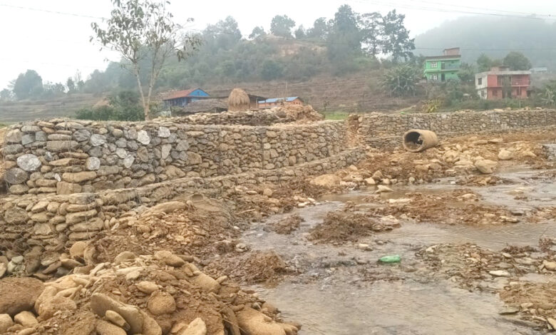 Photo of बस्ति संरक्षणका लागि तटबन्धन