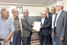 Photo of ओलीको रिहाइको माग गर्दै एमाले तनहुँले सिडिओलाई बुझायो ज्ञापनपत्र