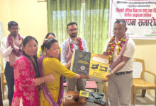 Photo of विद्युत आयोजना प्रभावितलाई सिलाइ मेसिन वितरण