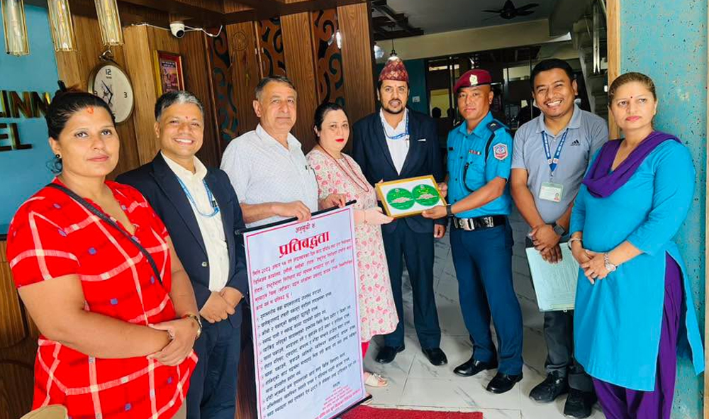 Photo of व्यास नगरपालिकाभित्रका १८ वटा होटल तथा रेष्टुराँको खाद्य स्वच्छता स्तरीकरण
