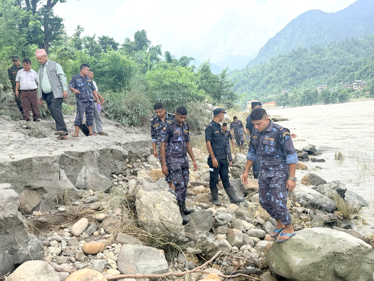 Photo of तनहुँमा बाढीका ३६ शव फेला, दमौली अस्पतालमा १३ शव
