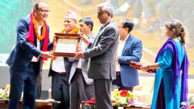 Photo of तनहुँका तीन वन समूह तथा वनधनी राष्ट्रिय पुरस्कारबाट सम्मानित