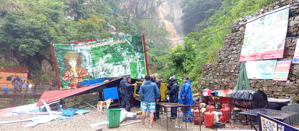 Photo of पानी पार्ने प्रणाली पश्चिम सर्दै, तनहुँसहित ३८ जिल्लामा बाढीको उच्च जोखिम