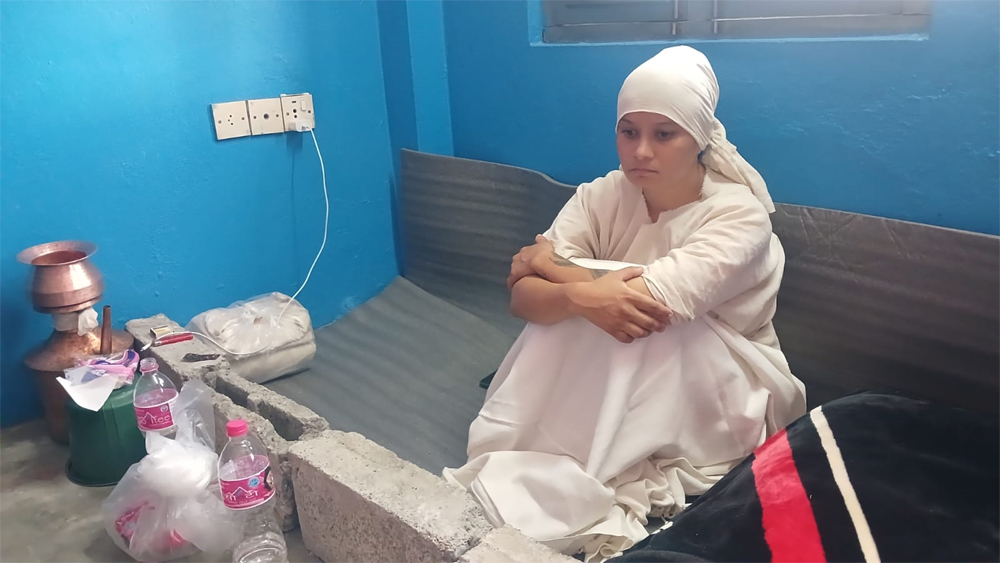 Photo of दाजुभाई नभएपछि आफैंले गरिन् पोखराकी जुना नेपालीले बुबाको काजकिरिया